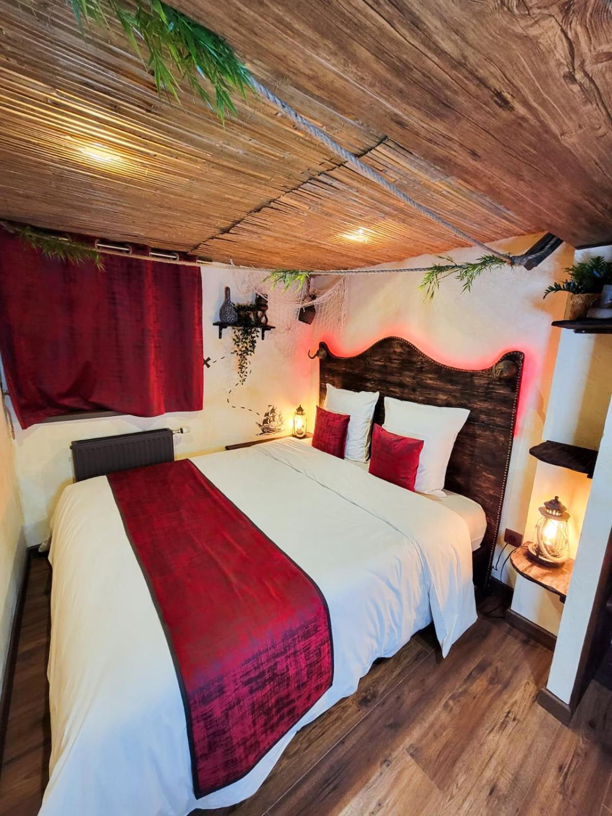 Le Repaire Des Pirates Logement Magique Sainte-Croix-en-Plaine エクステリア 写真