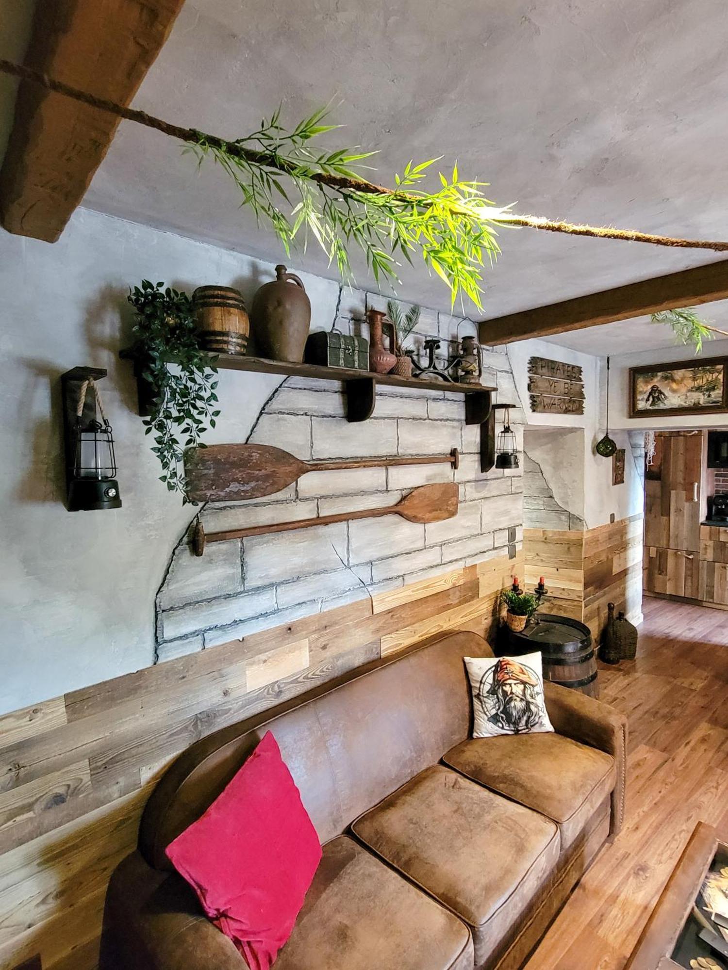 Le Repaire Des Pirates Logement Magique Sainte-Croix-en-Plaine エクステリア 写真