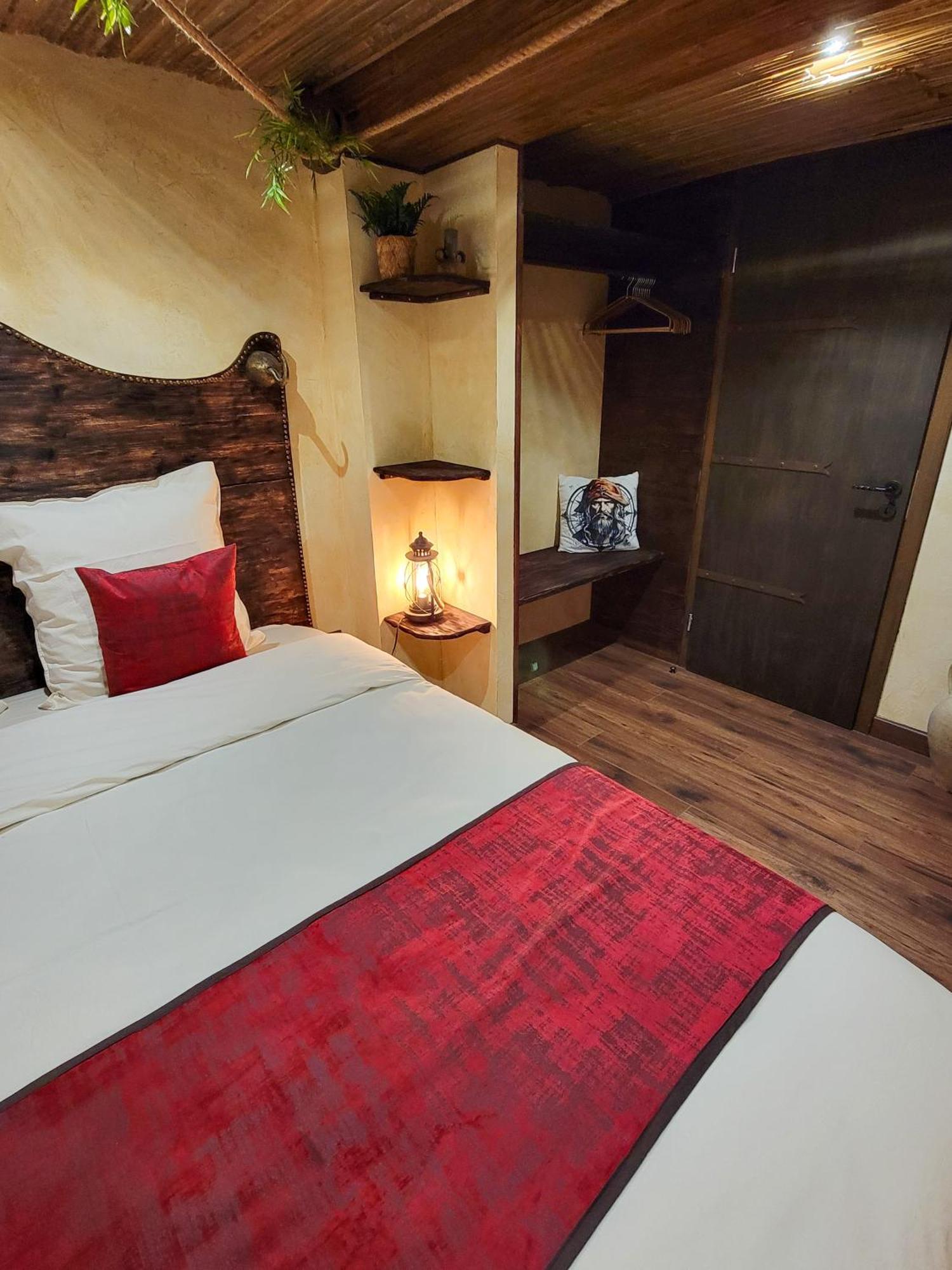 Le Repaire Des Pirates Logement Magique Sainte-Croix-en-Plaine エクステリア 写真