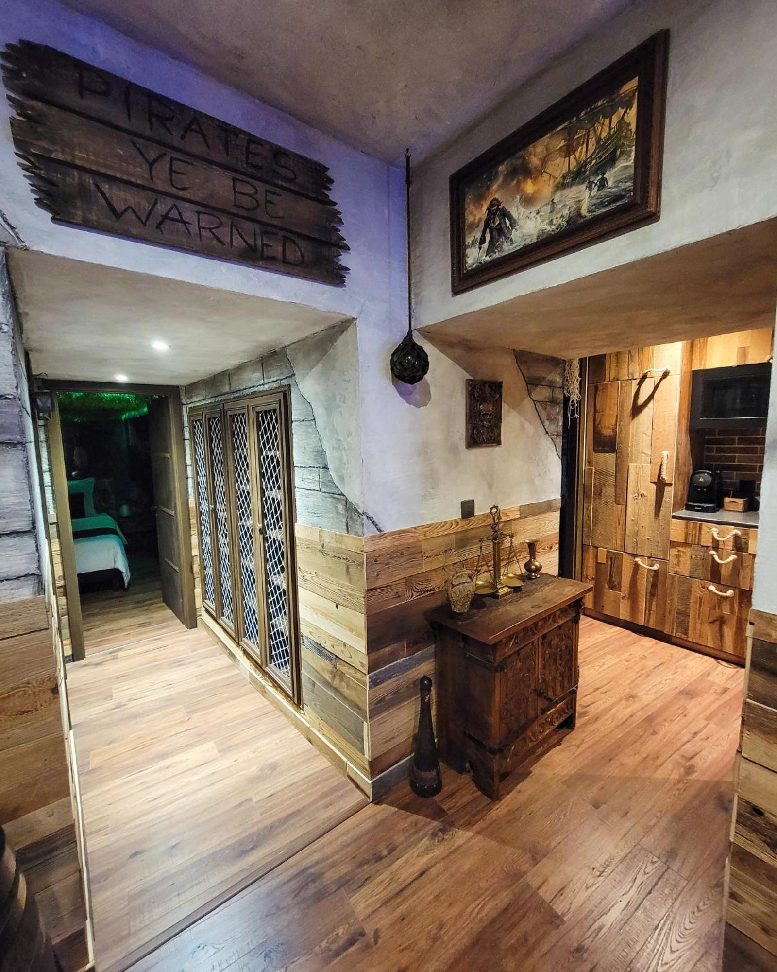 Le Repaire Des Pirates Logement Magique Sainte-Croix-en-Plaine エクステリア 写真